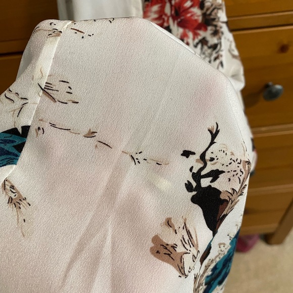 Sheer floral tank top - Picture 4 of 5